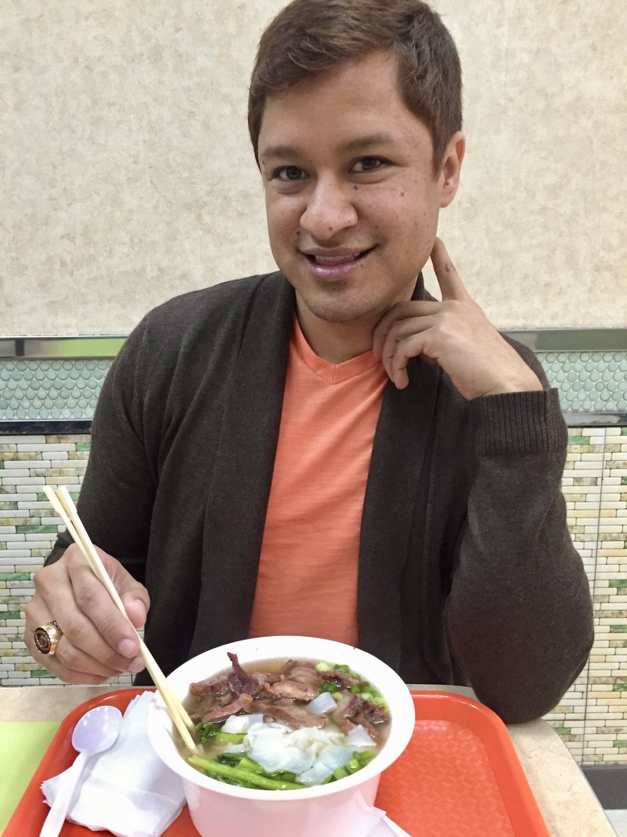PolenGeneration's tweet photo. #FancyDinners are not needed to impress the right person for your company is all that matters given that, for said person, neither the place or expense mean anything 🥰🥰🥰🥰🥰🥰🥰 #PollenGeneration https://t.co/f3ZOS7iGMa