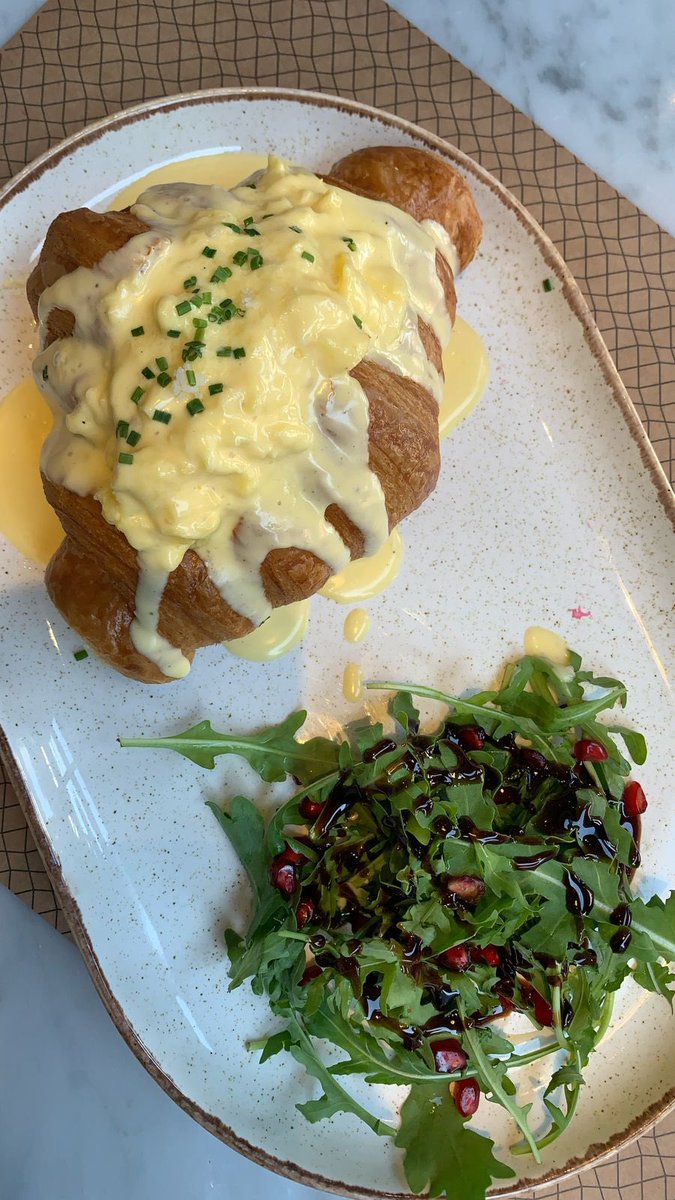 TKitchen33's tweet photo. مساء/صباح الخيرأصدقائي المتابعين 
تجربتي للمرة الثانية في لومولا كيتشين |  @lemoulinkitchen 
⏰:6:00AM-11:00PM
طلباتي:بندكيت كرواسون وفلات وايت
#تغطيات_تاد
📍مرفق الموقع:حي الربيع-طريق الملك عبدالعزيز
"ون سكوير بلازا"
📍: Le Moulin Kitchen
053 244 6262
https://t.co/WVKEc6rQzS https://t.co/scHjaqpUYD