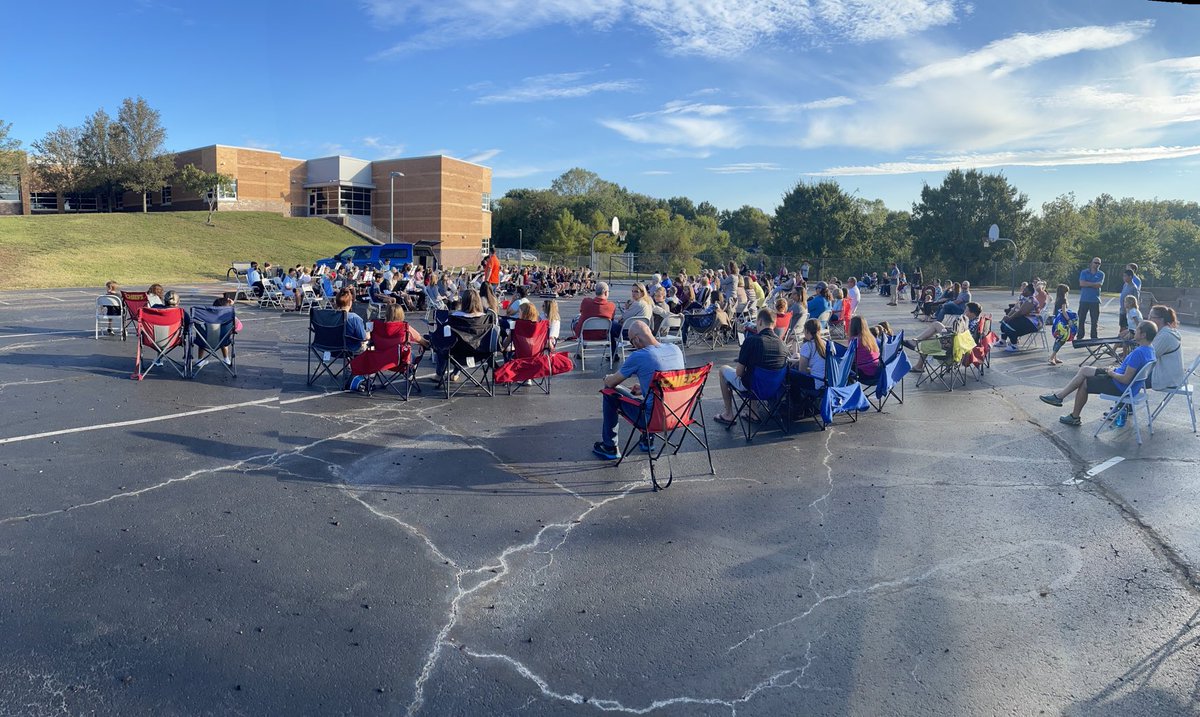 ⁦<a href="/RayMarshSMSD/">Ray Marsh Elementary</a>⁩ Outdoors for band and strings tonight! Awesome job ⁦⁦<a href="/bretteichman/">Brett Eichman</a>⁩ and Brittany Wasko!