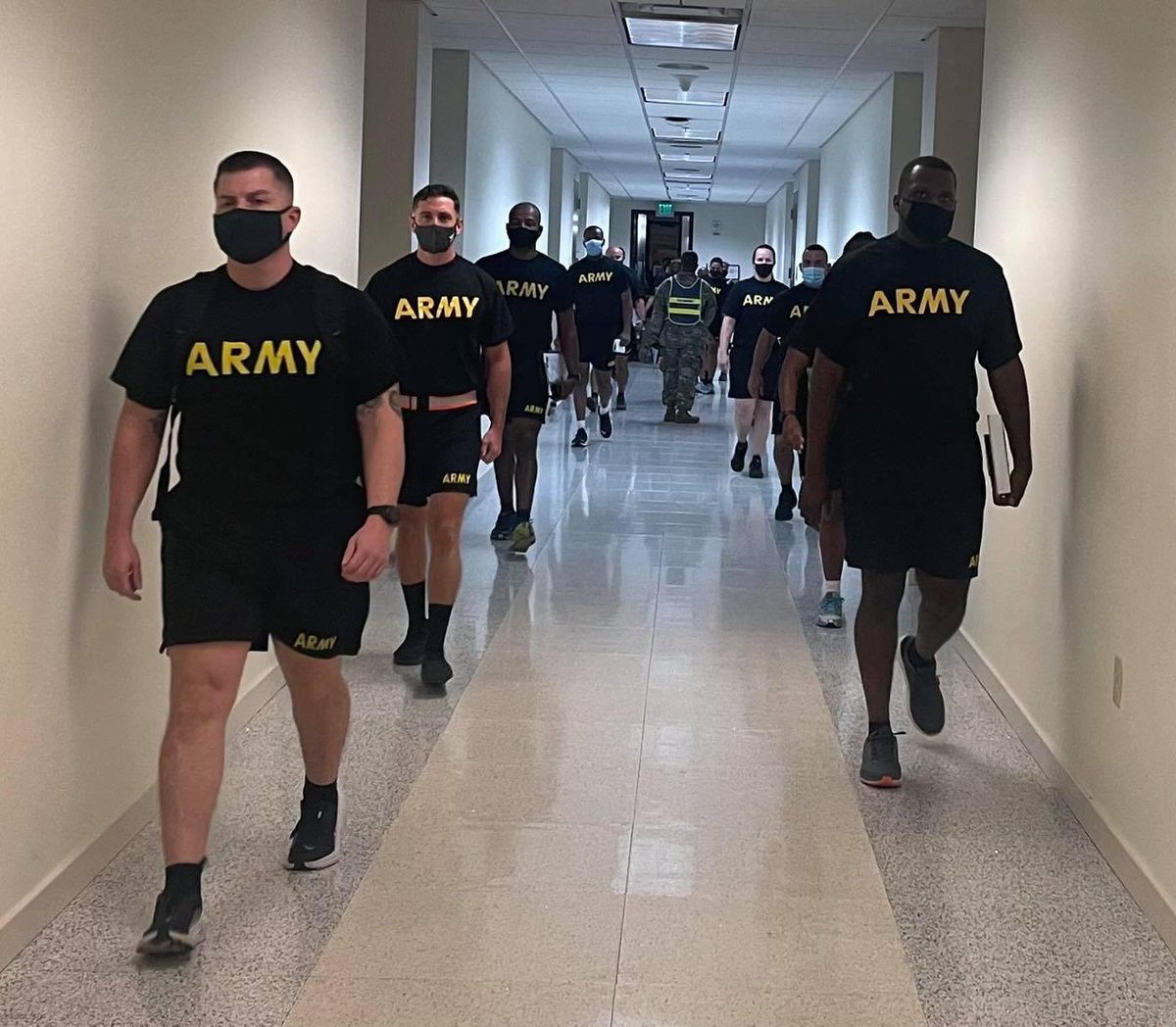 alu_lncoa's tweet photo. On 4 October, the #LNCOA pickup 31 classes, comprised of over 600 students across three branches, #Quartermaster #Ordnance and #Transportation. Students executed their Day One inprocessing to include height and weight IAW AR 600-9.
#StandardsandDiscipline https://t.co/vO08tG1Trx