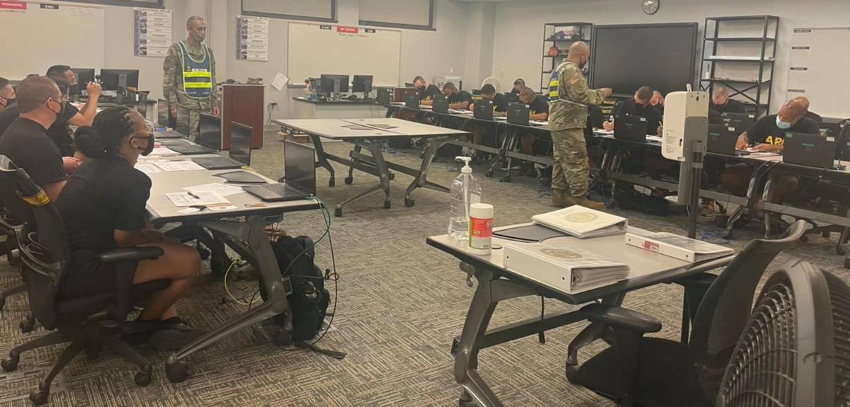 alu_lncoa's tweet photo. On 4 October, the #LNCOA pickup 31 classes, comprised of over 600 students across three branches, #Quartermaster #Ordnance and #Transportation. Students executed their Day One inprocessing to include height and weight IAW AR 600-9.
#StandardsandDiscipline https://t.co/vO08tG1Trx