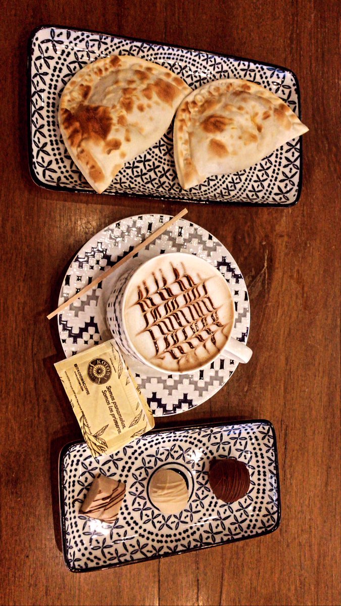 Alexarauz_25's tweet photo. Lil celebration 🍃 #boquete #yummy #HAPPYALEX https://t.co/1J9a1ovCcn