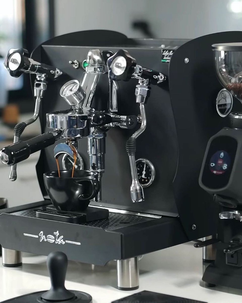 CMWMelbourne's tweet photo. "Does it come in Black?" 🖤
How incredible is this all black Orchestrale Nota &amp; Fiorenzato AllGround Grinder 👌🏻
📸 : @thenakedbarista_ #coffee #coffeemachine #coffeelover #orchestrale #espresso #espressomachine #coffeemachinewarehouse #nota #fiorenzato #allground #barista https://t.co/VKjNsSXxVU