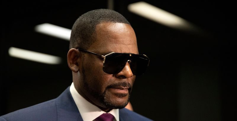 LGriintaaa's tweet photo. La tête d’R Kelly quand on lui a demander si il avait poucave ohplai et naps #ohplai #Naps https://t.co/aFFpcFjIEl