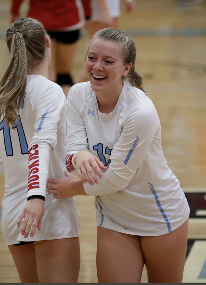 ECNorthVB's tweet photo. It’s Senior Night!  Thank you to Emily Stange (#12) &amp; Noelle Glassbrenner (#14)!  🏐💙🏐
#huskypride
Photo Cred: Dawn Beyreis https://t.co/nX7eAxpmyC