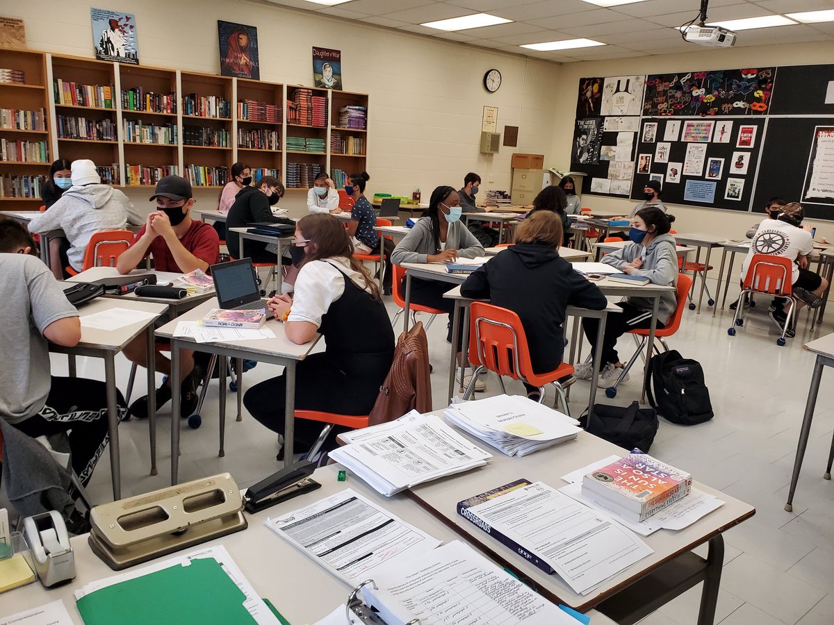 JenSkeggs's tweet photo. #ENG2D and #ENG2P had their 2nd book club meeting today. Newer and diverse titles make it easy to keep the students engaged and excited to discuss their books! @MontcalmCougars https://t.co/Vazm3MDEVs