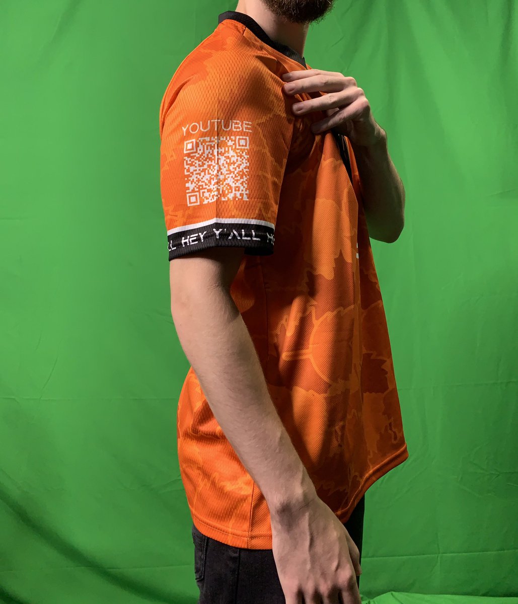 SoulFoxGaming's tweet photo. Big thanks to @AsterionProduct VRcustomwear and VR_Starz VR Collective for the custom jersey! I dig the forest/leaf design and the QR codes! #vr https://t.co/6eWFWoFu71