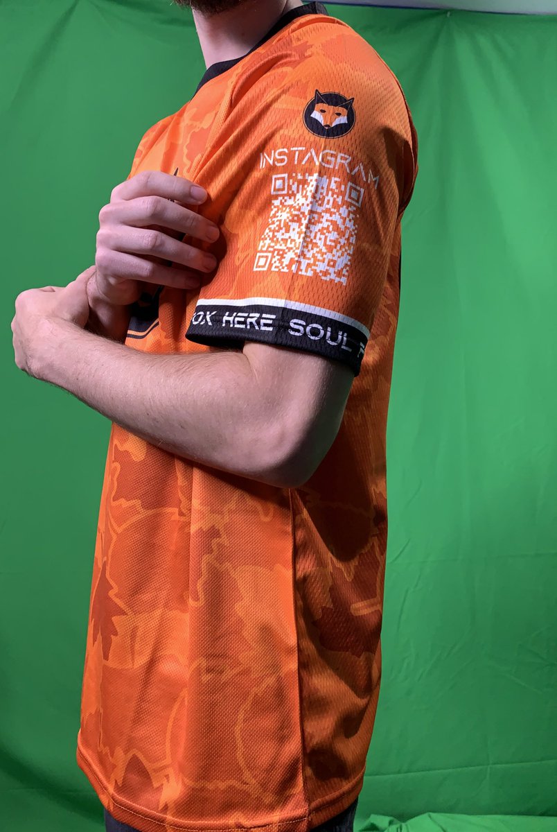 SoulFoxGaming's tweet photo. Big thanks to @AsterionProduct VRcustomwear and VR_Starz VR Collective for the custom jersey! I dig the forest/leaf design and the QR codes! #vr https://t.co/6eWFWoFu71