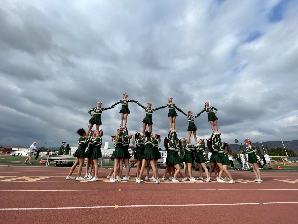 RoyalCheer tweet media