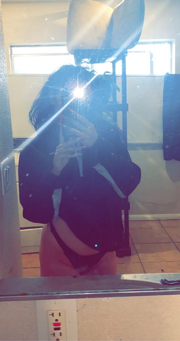 Have a good day 😘 https://t.co/rIONSHSIqs<a href="/tag/nsfwtwt"class="tags"><span>#nsfwtwt</span></a>