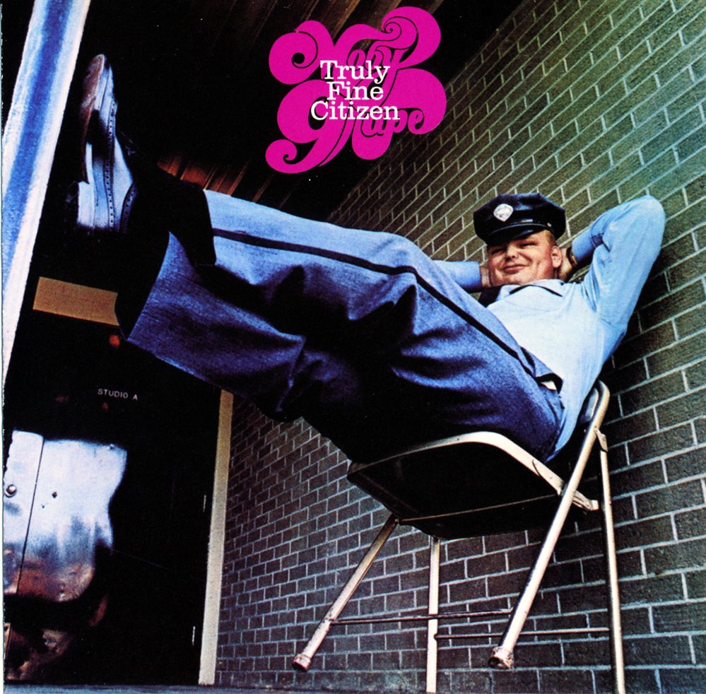 Clarkophile's tweet image. #FaveArtistTop15 #MobyGrape
#8 “Changes, Circles Spinning”(P. Lewis) Truly Fine Citizen, 1969
Tough tossup between 2 Peter cuts, the other being “Apocalypse” from 20 Granite Creek (an earworm for weeks!). Chose this bc of the sense of calm it brings to me.
youtu.be/gxO9rTof-ZY