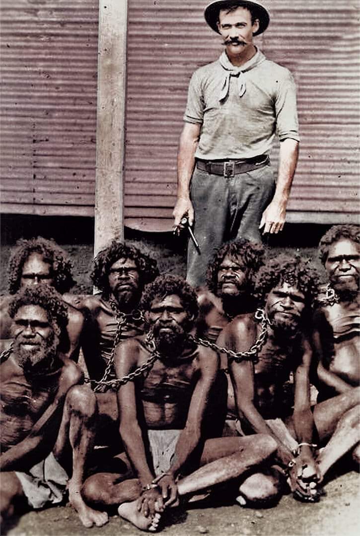 Majikan: Eropa, buruh: Aborigin. Buruh atau budak? Ayo bergerak, jangan mau jadi buruh di negeri sendiri...