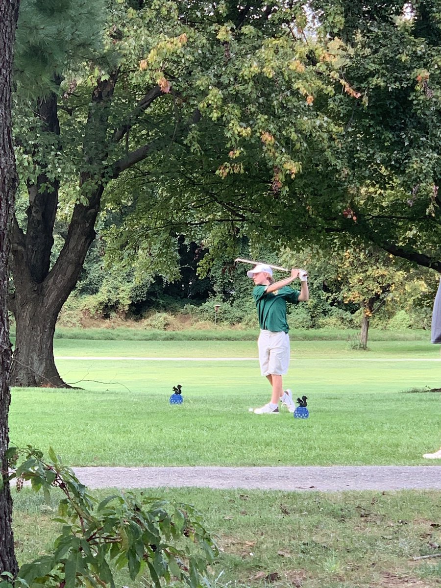 KyleForeman19's tweet photo. Congratulations Damascus on their win today. Shoutout to chase for the lowest score of the team with a 36! https://t.co/ESiWwKxXgz