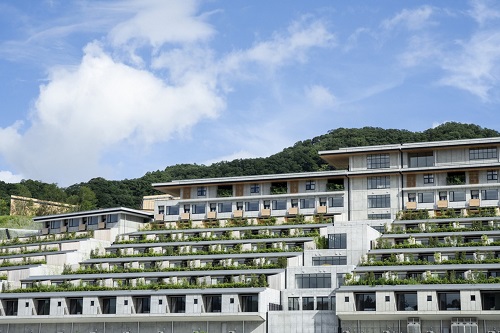 yutosokennews's tweet photo. 【ＰＲ記事　三重県多気町】　東京ドーム24個分！食の巨大テーマパーク「ヴィソン」がオープン。施設内には2つのホテル「ホテルヴィソン」「旅籠ヴィソン」が同時オープン。
https://t.co/jFAljVczVb https://t.co/1zOEq90mBK