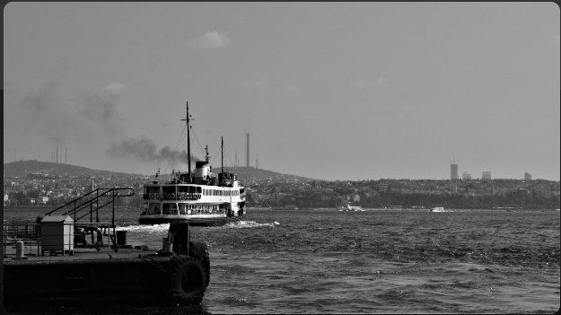 PixRooster's tweet photo. @opensea Scenes from Istanbul. https://t.co/KwoVduO6l6