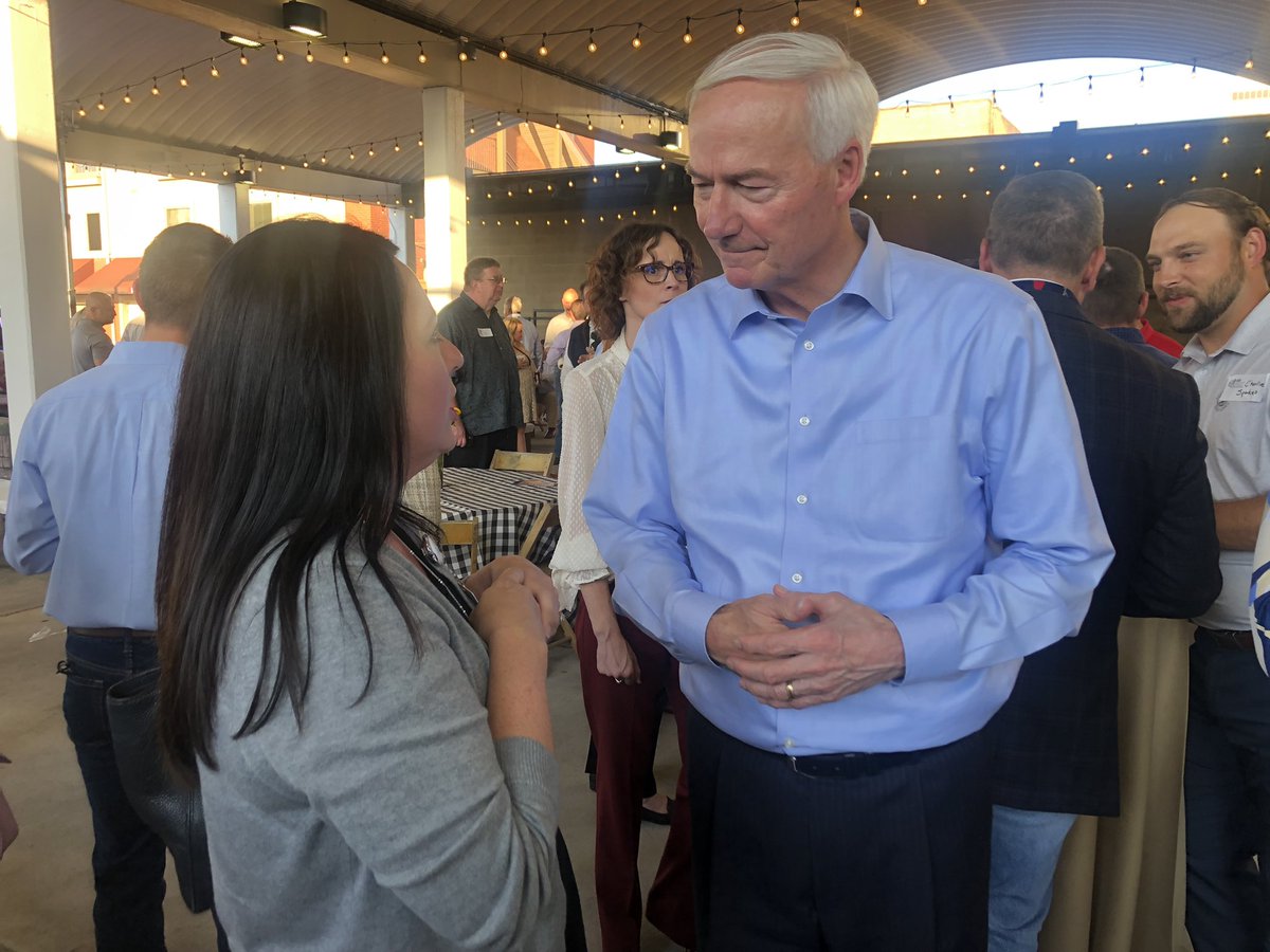 amyhillBBH's tweet photo. Had the opportunity to visit with Governor Hutchinson tonight about the mental health needs in Arkansas.  Thank you @AsaHutchinson for your time and consideration! @BurrellCenter is ready to serve our Arkansas communities! https://t.co/0Q0WpeRK5N