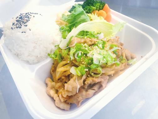 bento_ya's tweet photo. Come try our pork ginger it's a yummy dinner or lunch that'll be worth your while! It has just the right amount of sauce in the pork ginger😋

📍Bento-ya
Sushi and Japanese Gourmet
Open 11:00am - 9:00pm
(Closed on Sunday)
#BishamonGroup #Daikokuya #Japanese #restaurants #Porkgin https://t.co/qAanleU5Vu