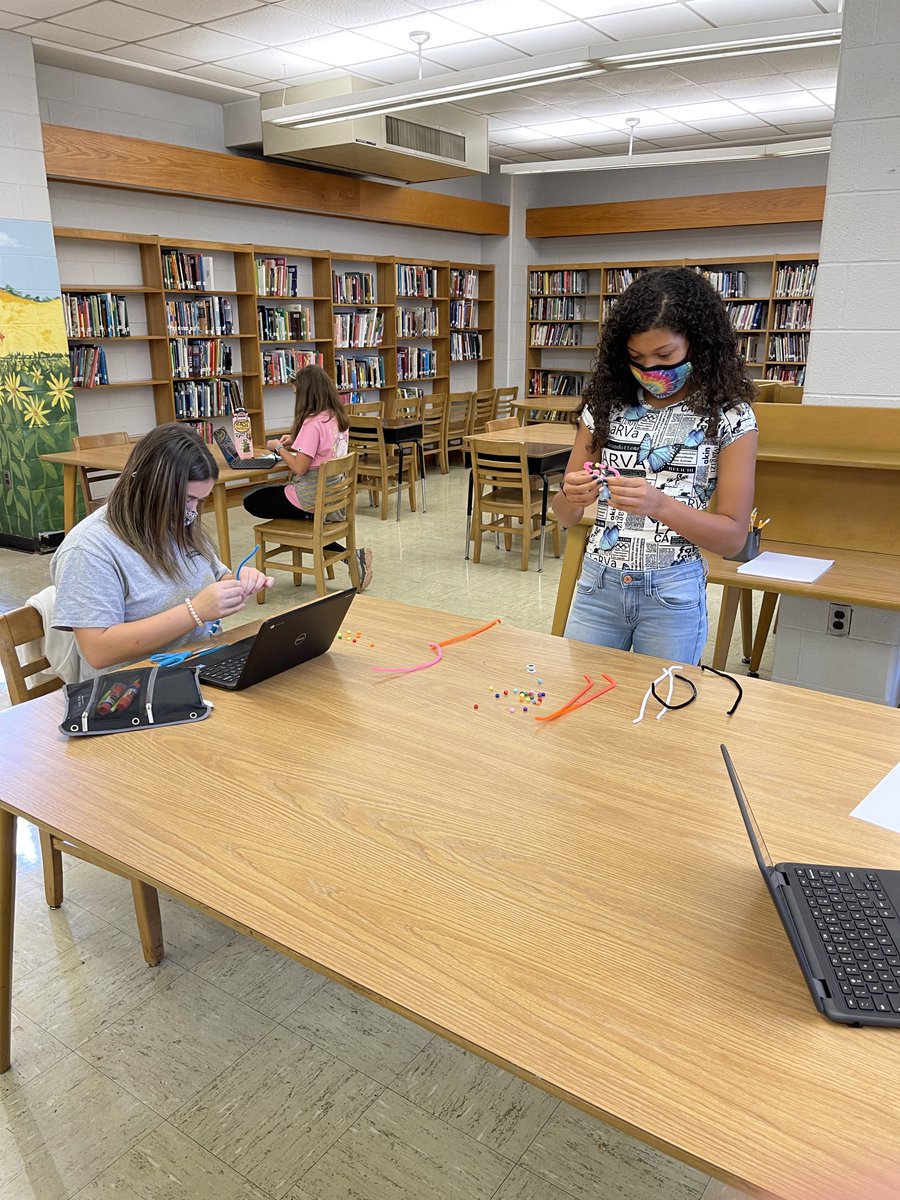 school_scott's tweet photo. Here is the rest of the pictures from Mr. Akers' Enrichment class visit to the MakerSpace! https://t.co/rVFxe3cdy8
