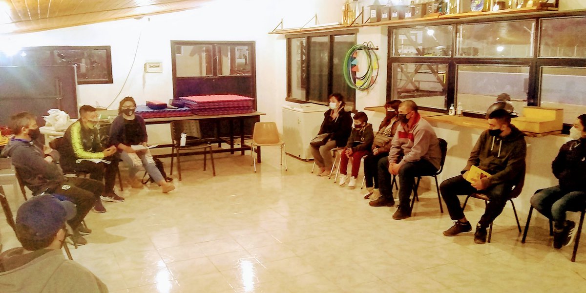 Belgranodesquel's tweet photo. Se realiza reunión con papas que quieren sumar sus hijos al club. Gracias!
@srgesquel @christiangsalas @QEsquel https://t.co/viRHaDnXrM
