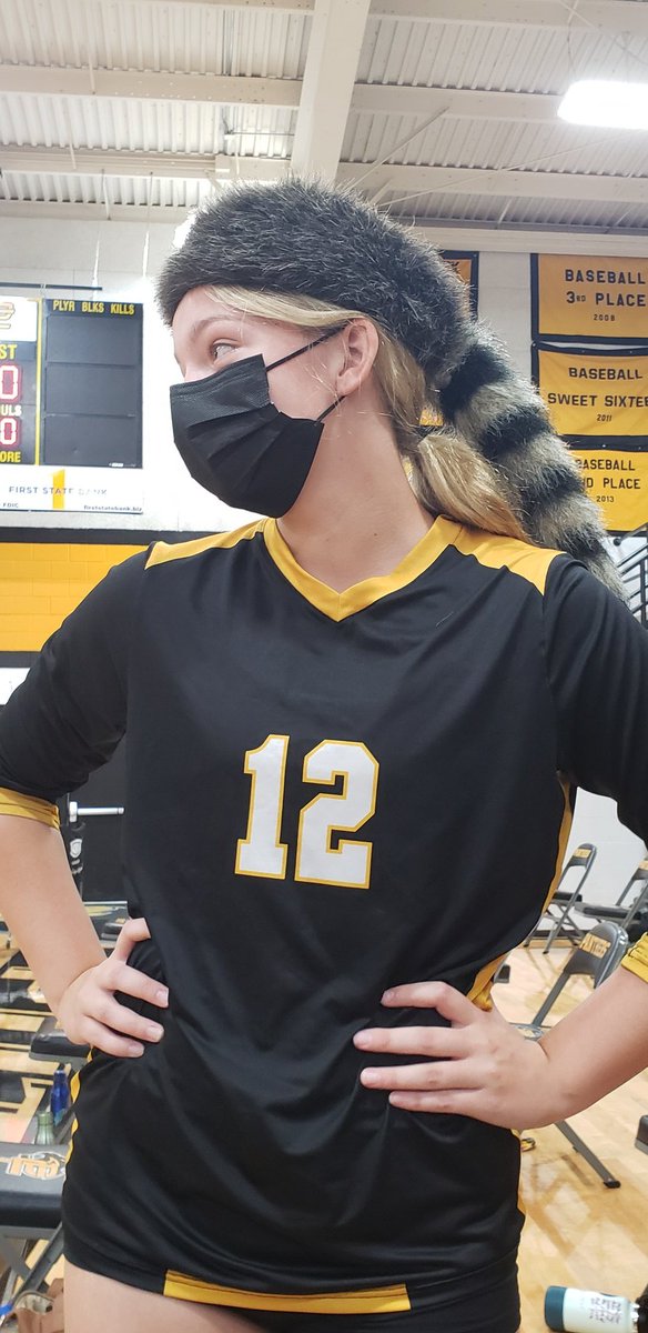 pchs_il's tweet photo. Country theme for tonight's @tricountyconf VB vs @4Marquette 

PC Jr. @toribalma doing her part to support the theme! https://t.co/3DliAm00Ra