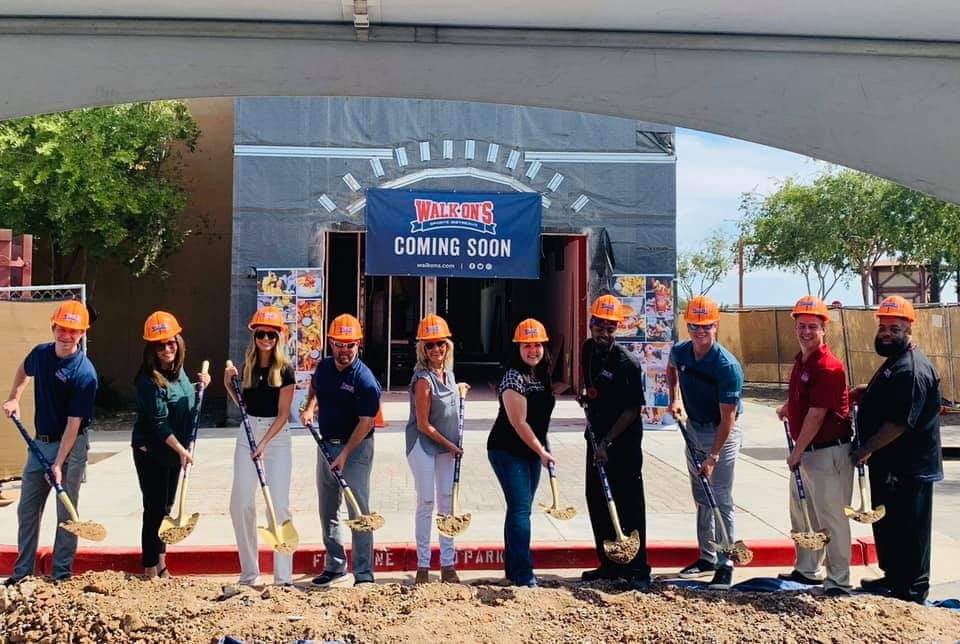 GilbertChamber's tweet photo. Congratulations to Walk-On's Sports Bistreaux on the ground breaking of their new location in Gilbert! 🎉 Look for them to open the doors to their new location in the Gilbert Gateway Towne Center in early Winter 2022!

#TheChamberIs #LoveLocalGilbert https://t.co/8QbaarVwao