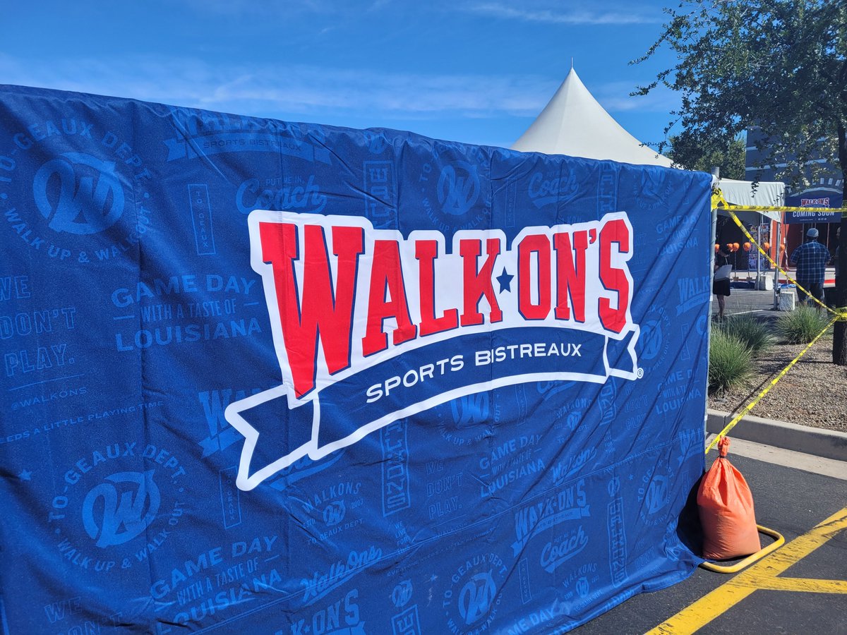 GilbertChamber's tweet photo. Congratulations to Walk-On's Sports Bistreaux on the ground breaking of their new location in Gilbert! 🎉 Look for them to open the doors to their new location in the Gilbert Gateway Towne Center in early Winter 2022!

#TheChamberIs #LoveLocalGilbert https://t.co/8QbaarVwao