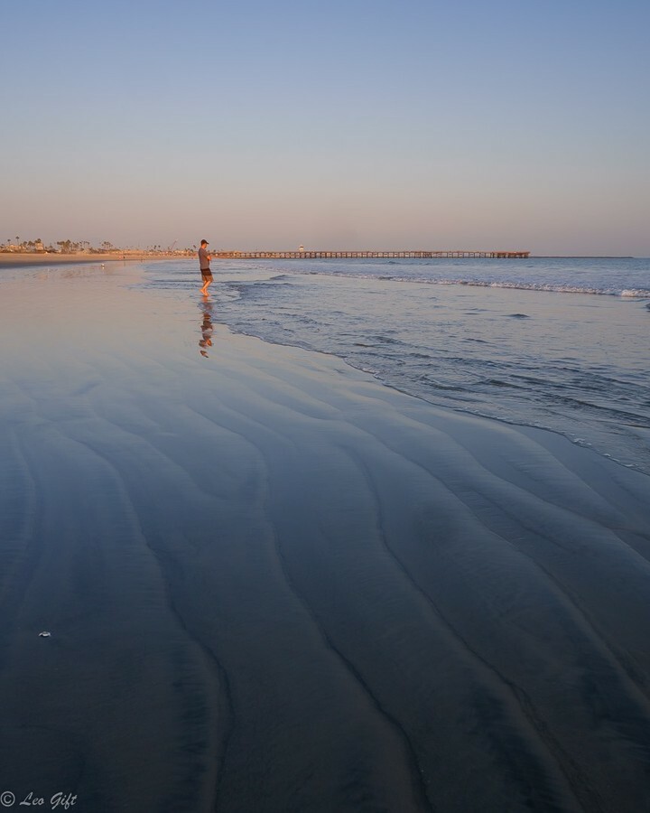 #anerdshoots #sealbeach #patterns on the sand.
.
.
.
.
.
#californiadreaming #calilove #californiacoast #socalbeaches #sunrisebeachwalk #losangelesgrammers #exploresocal #notamorningperson #fujixt200 #visitcalifornia #pacificcoasthighway #caliinviteyou #… instagr.am/p/CUvtOZgDTxu/