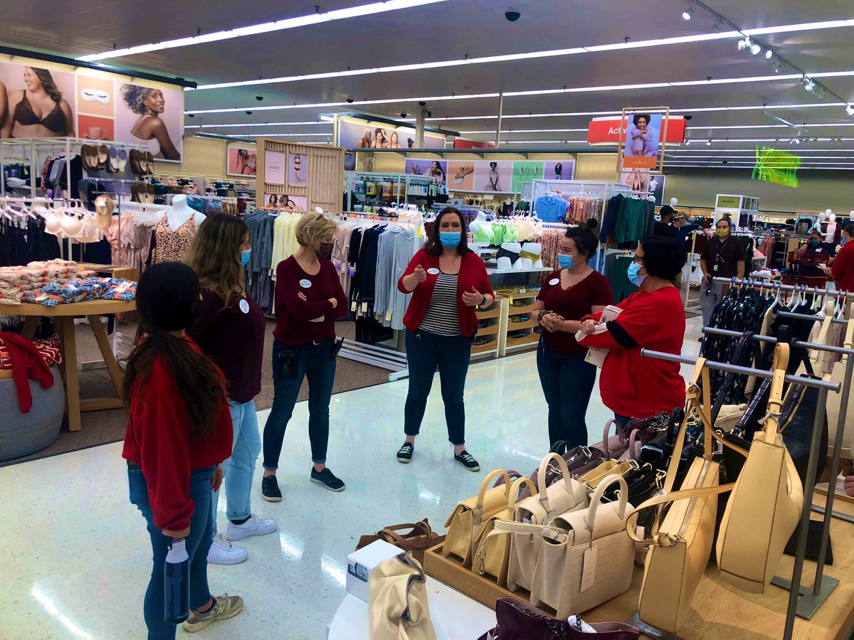 GoForAlice's tweet image. So proud of how the #T0809 planned, prepared for and executed today’s inventory! Also a joy seeing my ETL peers in action teaching and training. ❤️ 🎯 #R100Cares @TGTScheuer