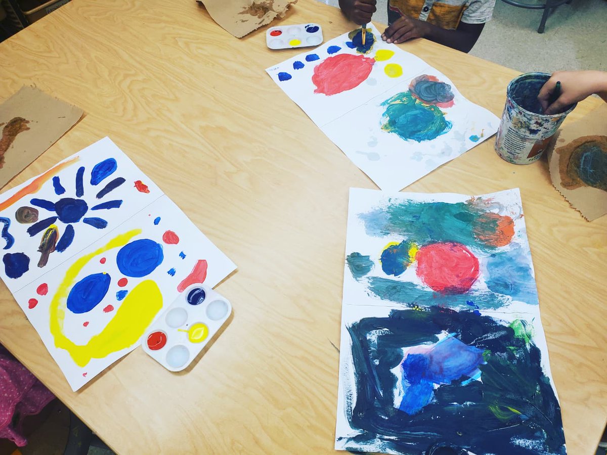 tagueart's tweet photo. #kindergartenart has been experimenting with #primarycolors and paint. I just love their excitement when they realize all the colors they can make!
#TABart #tabchoice #paintingstation #oakpark97 #WeAreD97 #irving97 #d97art https://t.co/FljdoQfwFJ