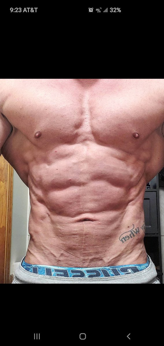 BrockOffical69's tweet photo. #ripped #flexing #gains #muscle #muscletop #MuscleMorph #muscles https://t.co/OlxASB0Lo7