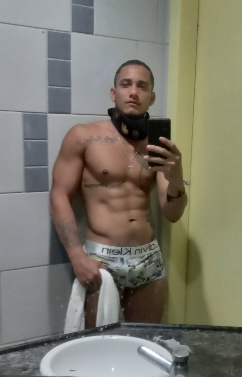 MayconTeu's tweet photo. Vendas ft disponíveis vem conhecer pequeno pinoquio dotado https://t.co/MTVIKNV6vh
