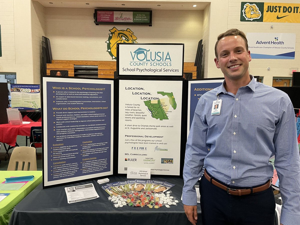 VCSMentalHealth's tweet photo. Great time at tonight’s Fact Fair! Amazing resources for VCS families! @delandbulldogs #MentalHealthMatters https://t.co/RQr2MzQDBn
