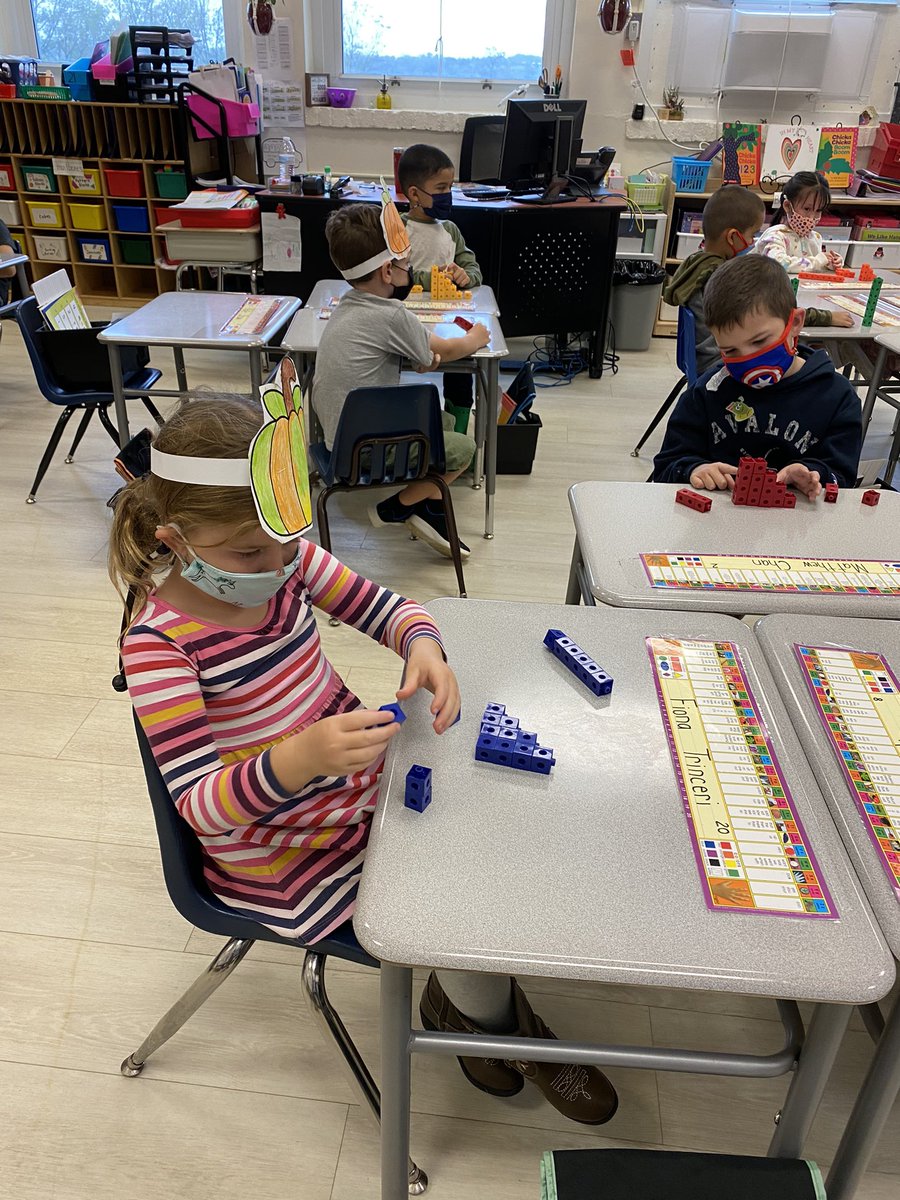Ingber208's tweet photo. Learning about counting and creating growing patterns. https://t.co/IyvOBJGIdH