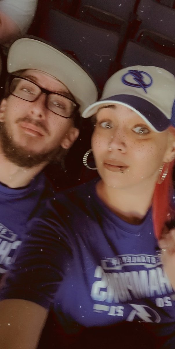 spoiledrottn333's tweet photo. Celebrating 37th birthday #GoBolts @TBLightning https://t.co/I5s1Dm15FK