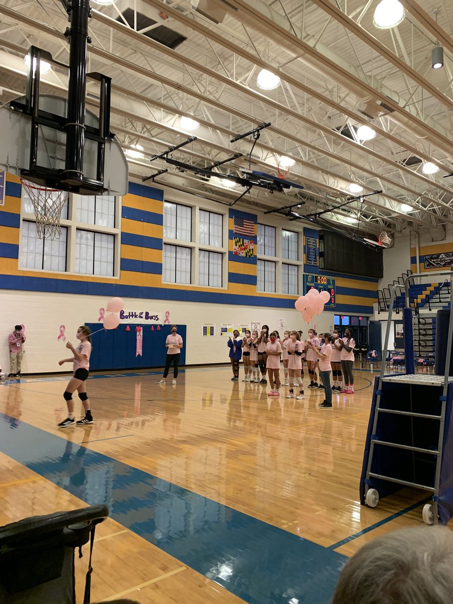 Thank you @Gburgathletics Volleyball & Coach Bierly for including our @Cburg_Coyotes in your #DigPink event, for donating to the @SideOutFndn, and for my survivor's balloon! 💗