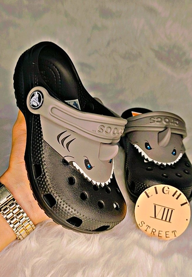 _eightstreet's tweet photo. ‼️‼️CROCS SHARK FOR KIDS ‼️‼️

📍Original Equipment Material         
📍SIZE:  C8 to C13 - J1 to J3
📍We ship nationwide
📍How to order ❓❓❓
📍 Message us now to order 📨

#eightstreet #trend #crocs #jibbitz #slides #giftideas #CrocsPH #BerMonths #forkids #shark #crocskids https://t.co/qq6vclq2ac