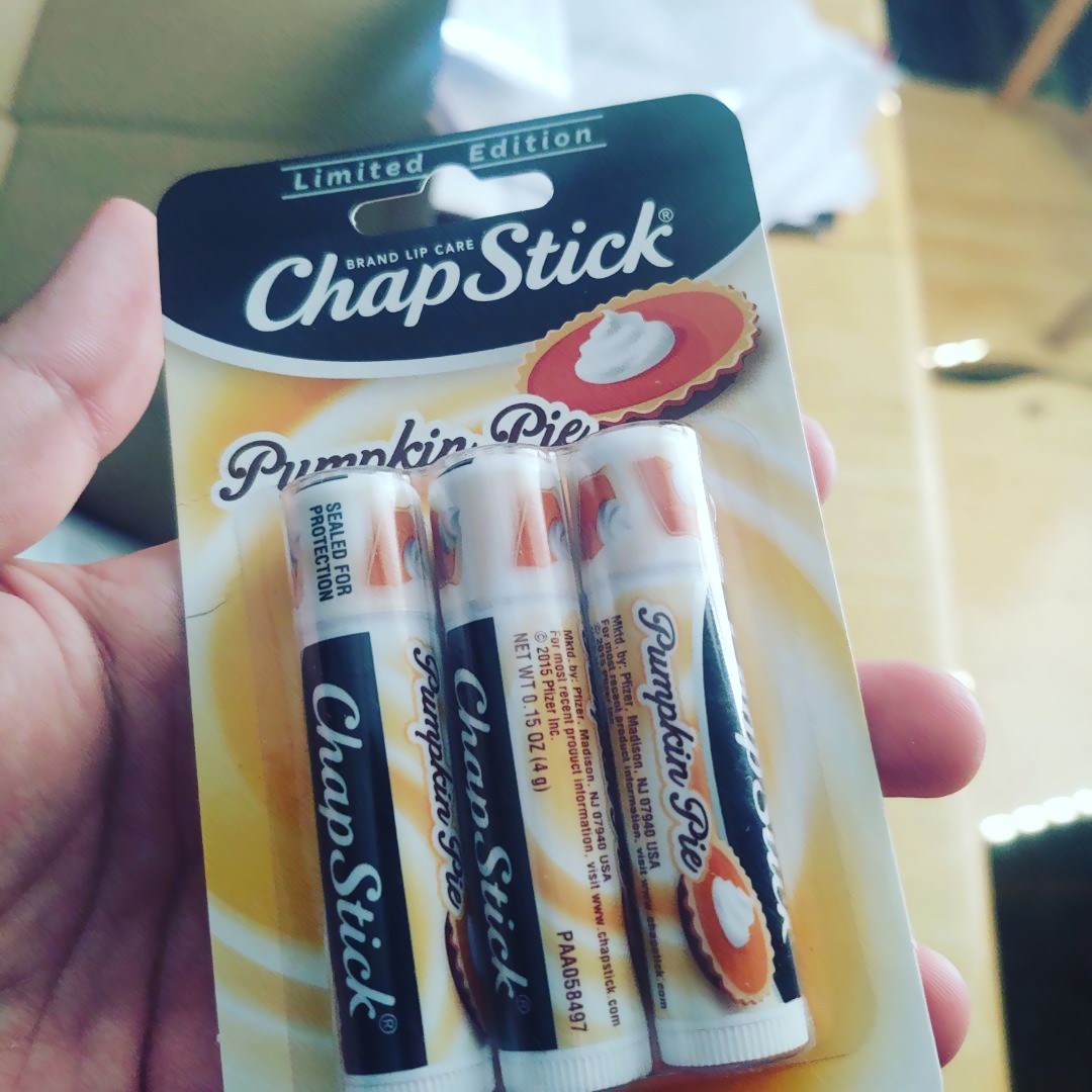 dadboddelights's tweet photo. I got this to reviewNot too shabby. It smells good and works like chapstick should. Nothing mind blowing
#ChapStickObsessed #complimentary @chapstick @Influenster https://t.co/R188mDecMk