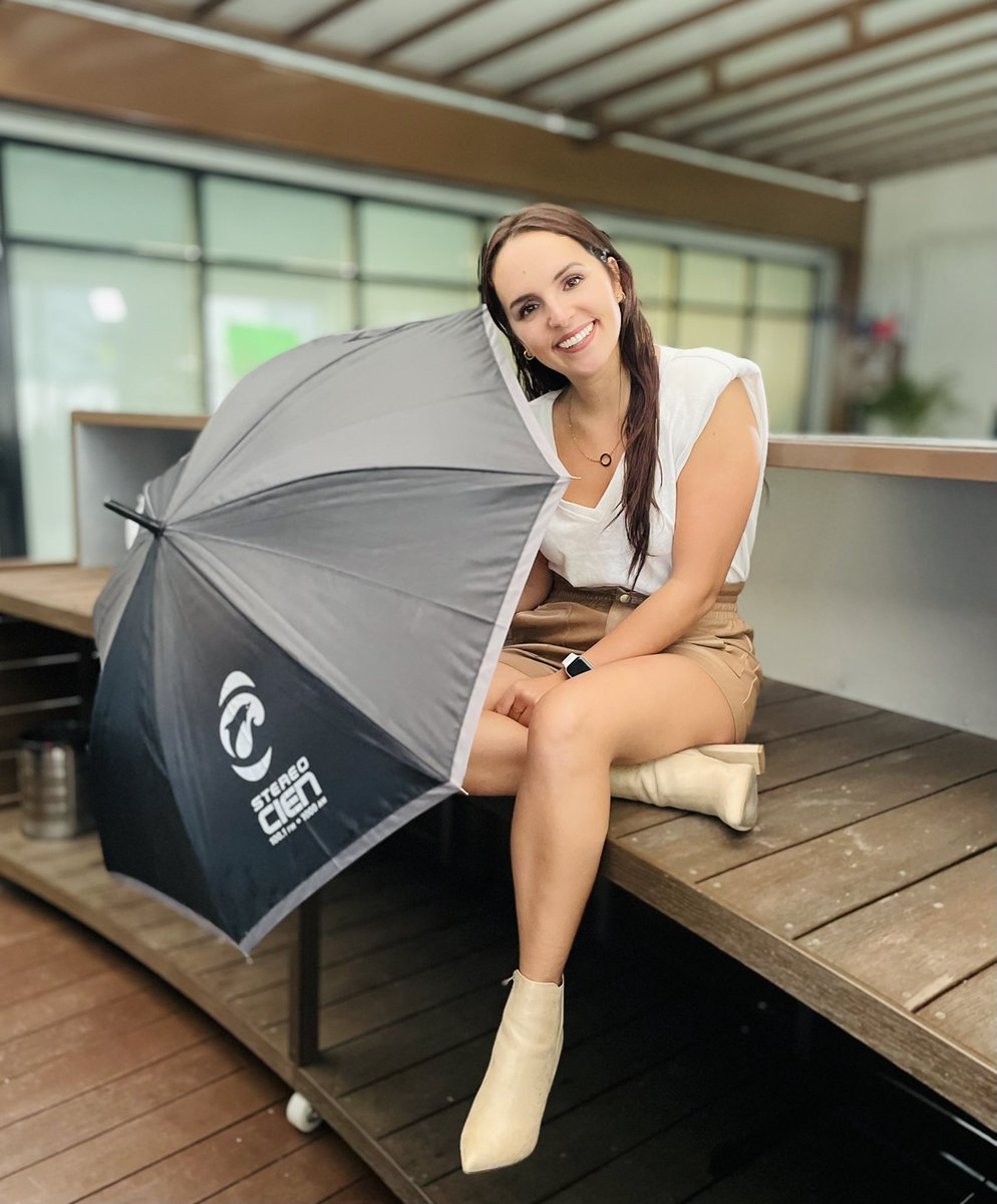 ¡No dejes de participar por el paraguas oficial de Stereo Cien! ✨

Escucha a <a href="/daniela_inu/">Daniela Inurreta</a> y gana el tuyo. 📻: stereocien.com.mx