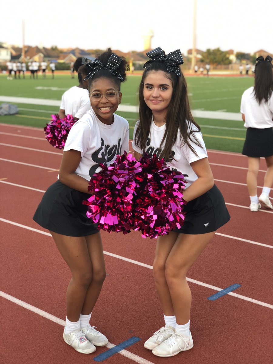CyFallsCheer's tweet photo. Kicking off #PinkOut at the Sub-Varsity Football games π Loving our new Pink Poms π #CheeringForACure #WeAreOne https://t.co/ZkcuZSij2t