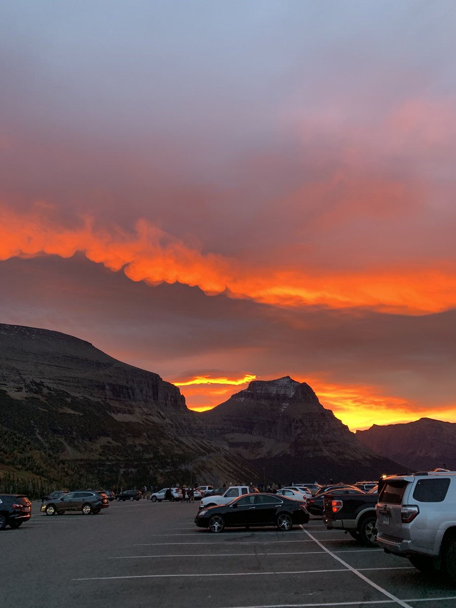 James23Cramer's tweet photo. @enzgolf @FurykandFriends @BachmanANjax @BrentASJax @ActionNewsJax I’ll raise you a sunrise from last week in Montana https://t.co/WXoVCCSka7