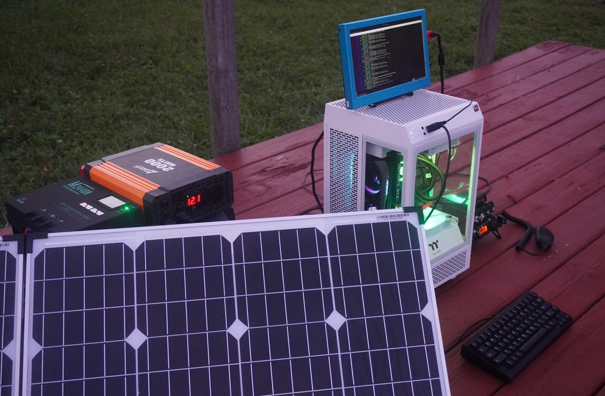 hackerfantastic's tweet image. Mining cryptocurrency with energy from the solar rays of the Sun, bouncing our packets through the ionosphere w/@Jennifer_Arcuri