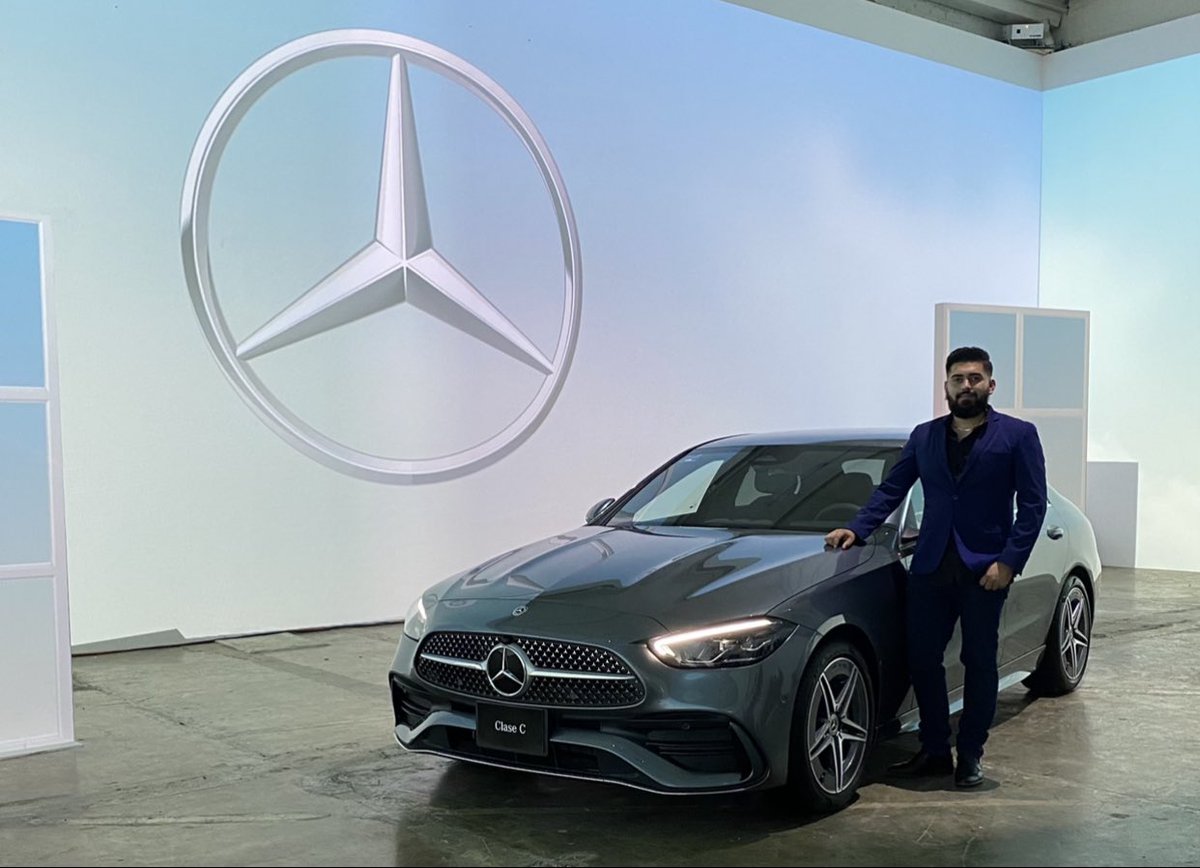 testingcarsmx's tweet photo. Este es el Nuevo Clase C 2022
de @mercedesbenzmx el cual ya fue presentado de manera oficial y su precio es de $1,028,900 MXN
@MercedesBenzMx 
.
.
.
#mercedesbenz #sclass https://t.co/cSdbLteM77