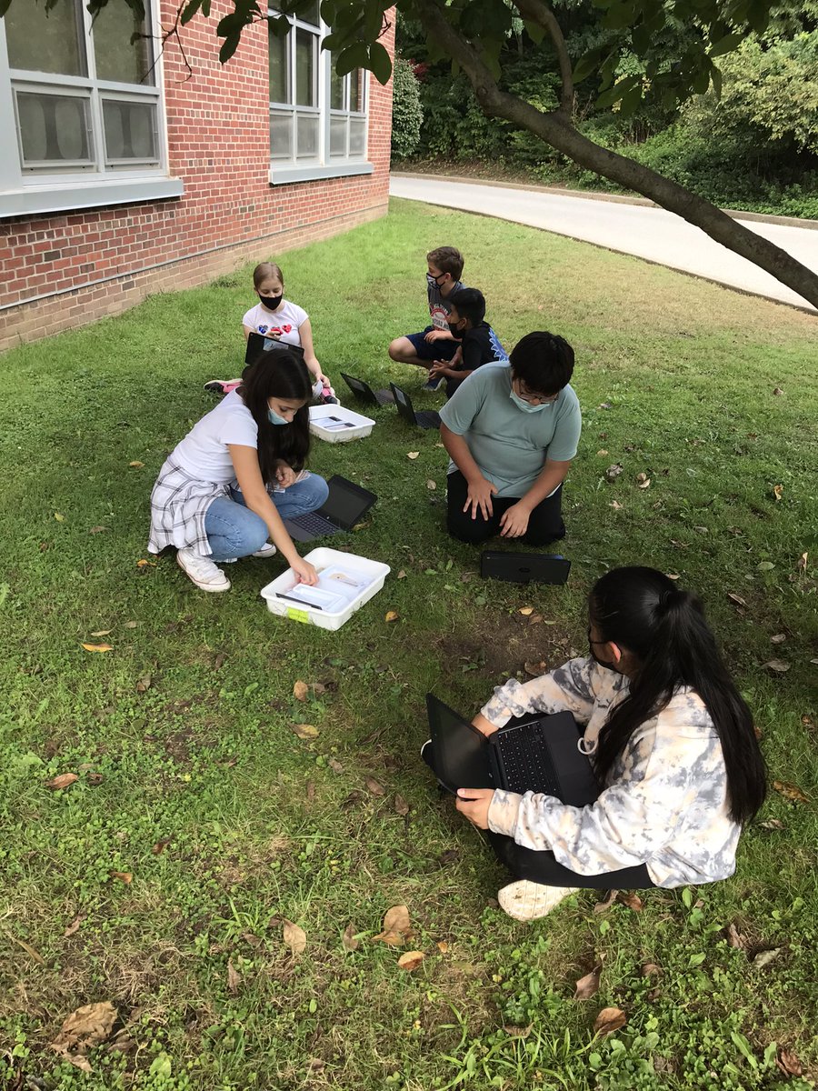 MrsMurphScience's tweet photo. Was so excited to get outside and test heating and cooling of Earth’s surfaces! https://t.co/cpIUevPY0A