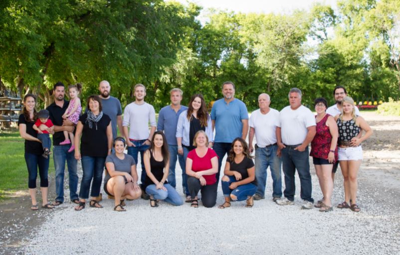 planfarmsafety's tweet photo. LSV? La culture de l’exploitation agricole a un impact sur la sécurité agricole. Quelle est la perception du risque dans les fermes? Comment est-ce que cela influe sur les familles agricoles? Apprenez cela à la Conférence virtuelle 2021 de l’ACSA. https://t.co/Lknu7egINW https://t.co/Y1KaDk4QFl