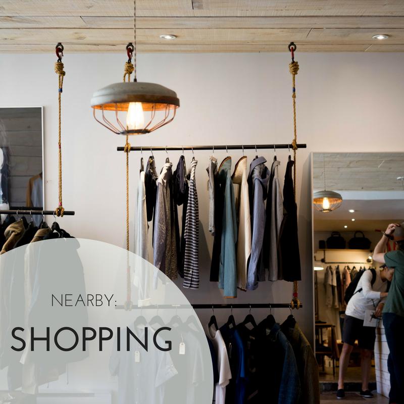EmpireLanding's tweet photo. Whether you're looking for clothes, home decor, beauty products, or restaurants, Burbank Empire Center has it all! This massive mall is located within minutes of Empire Landing. https://t.co/3O5KeJnrok