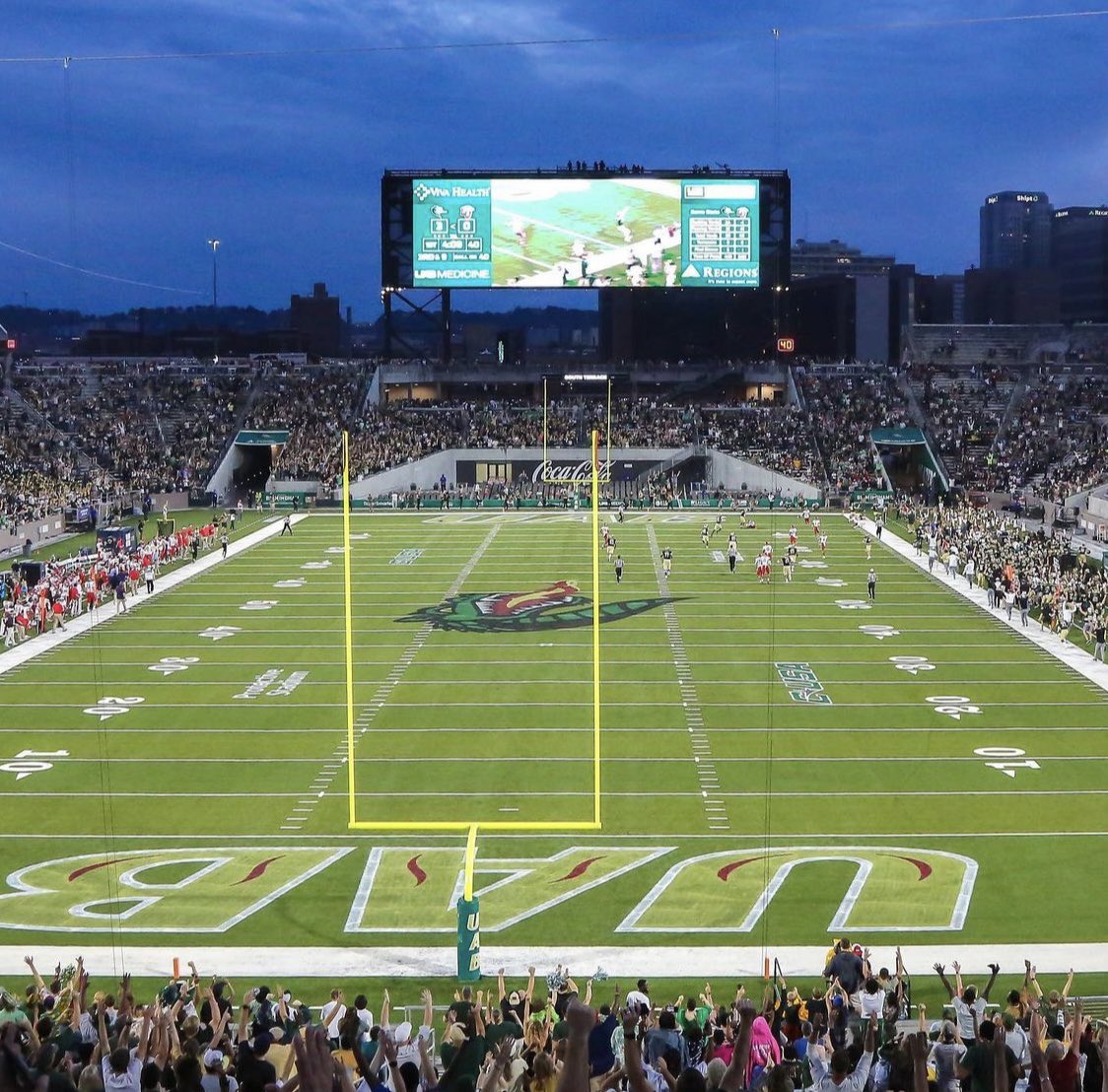 jackson_mcgohan's tweet photo. After a great call with the coaching staff I am blessed to receive a division 1 offer from UAB🐲🤍💚 https://t.co/pSqHJRCWOh