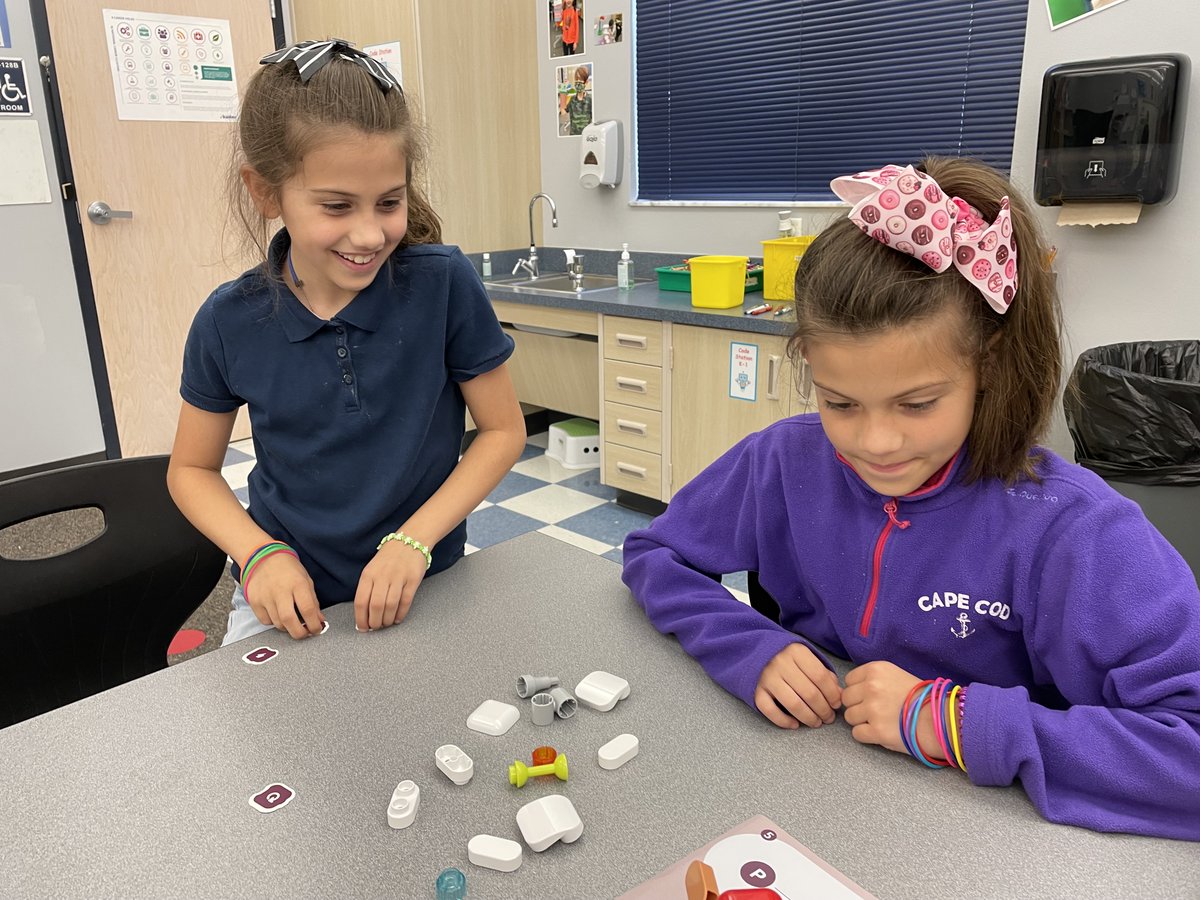 Thanks <a href="/Tryazon/">Tryazon</a> and <a href="/officialbotzees/">Botzees</a> for our newest addition @WES_STREAM, Botzees Mini!The Ss loved using codes to watch it travel, play music, and light up with happy emojis. 
#playwithbotzees #BotzeesMini #Botzees #Screenfreecoding  #tryazon <a href="/officialbotzees/">Botzees</a>