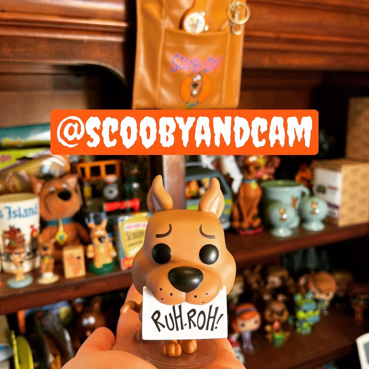 ScoobyandCam's tweet photo. Mail Call 📦 I’m so happy to add the New 2021 Scooby-Doo @BoxLunchGifts exclusive “Ruh-Roh” Funko Pop to my collection. Keep your eyes out for this Funko Coming to https://t.co/vadZAx8sXe real soon!
#ScoobyDoo #DooGood #RuhRoh #Scoobtober #FeedingAmerica #BoxLunch #Funko https://t.co/Tx8eq3Ef1f