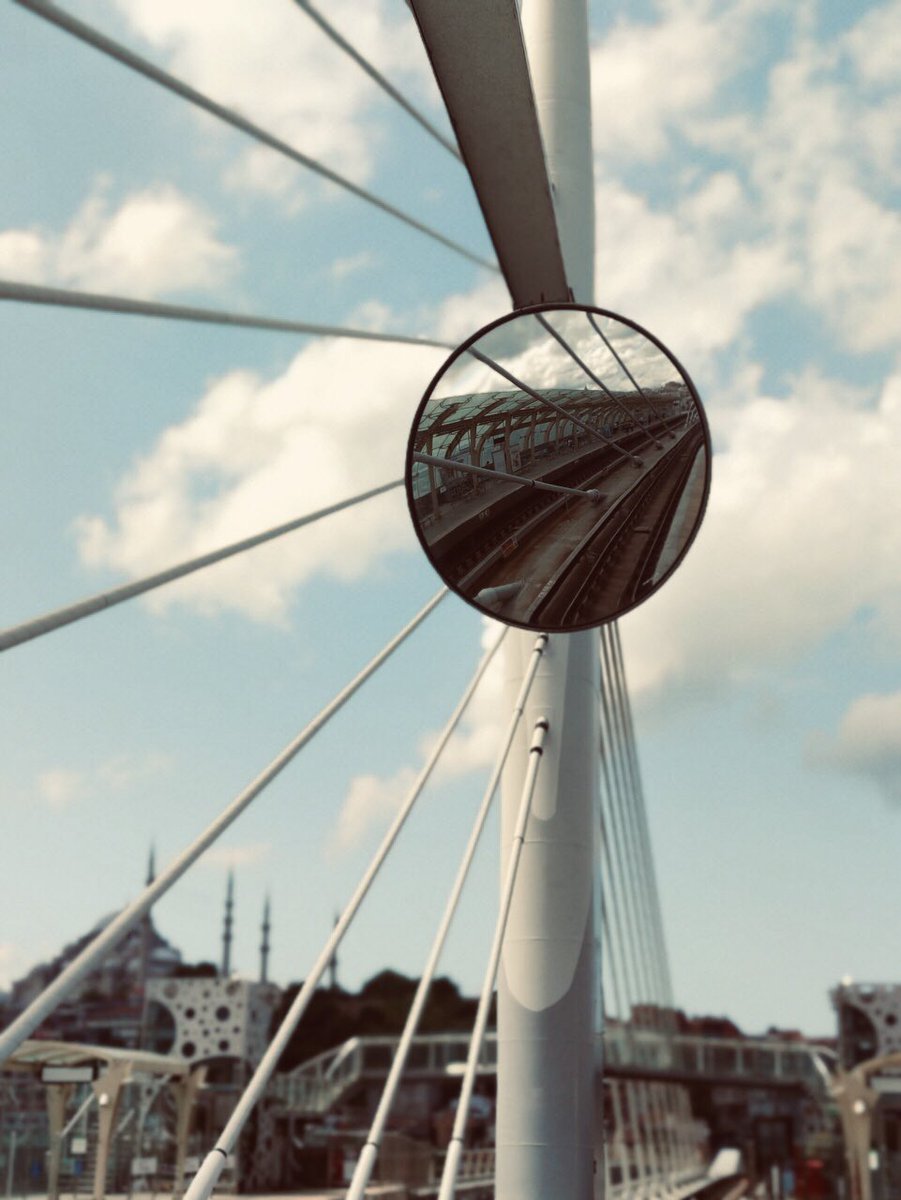 İ S T A N B U L 
#SquidGame #istanbul #artamorf