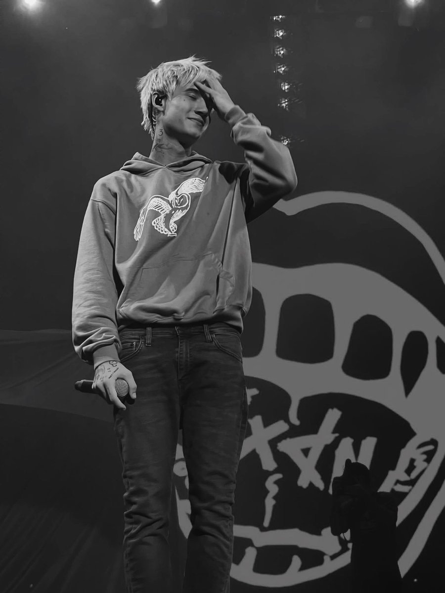 alyssa_shaww's tweet photo. @jxdn being able to finally see you live and not just you blaring in my car was the best experience. thank you https://t.co/4PG4LcOgfl